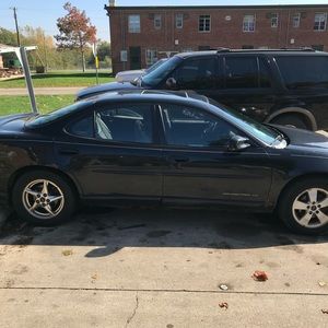 2000 Pontiac Grand Prix Gt sedan 4 door